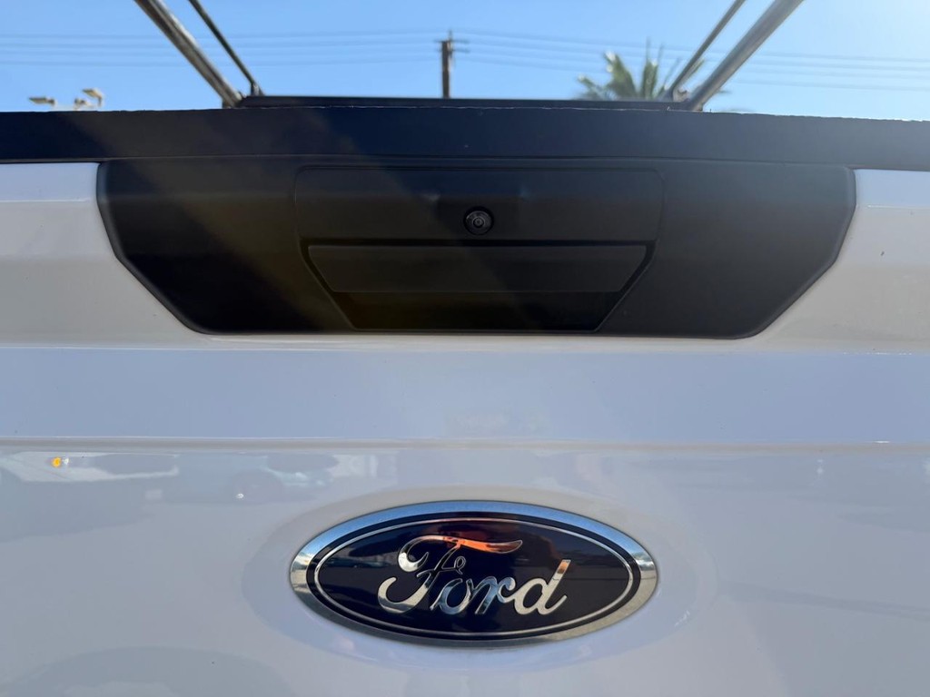 Ford F-150 Vehicle Full-screen Gallery Image 41