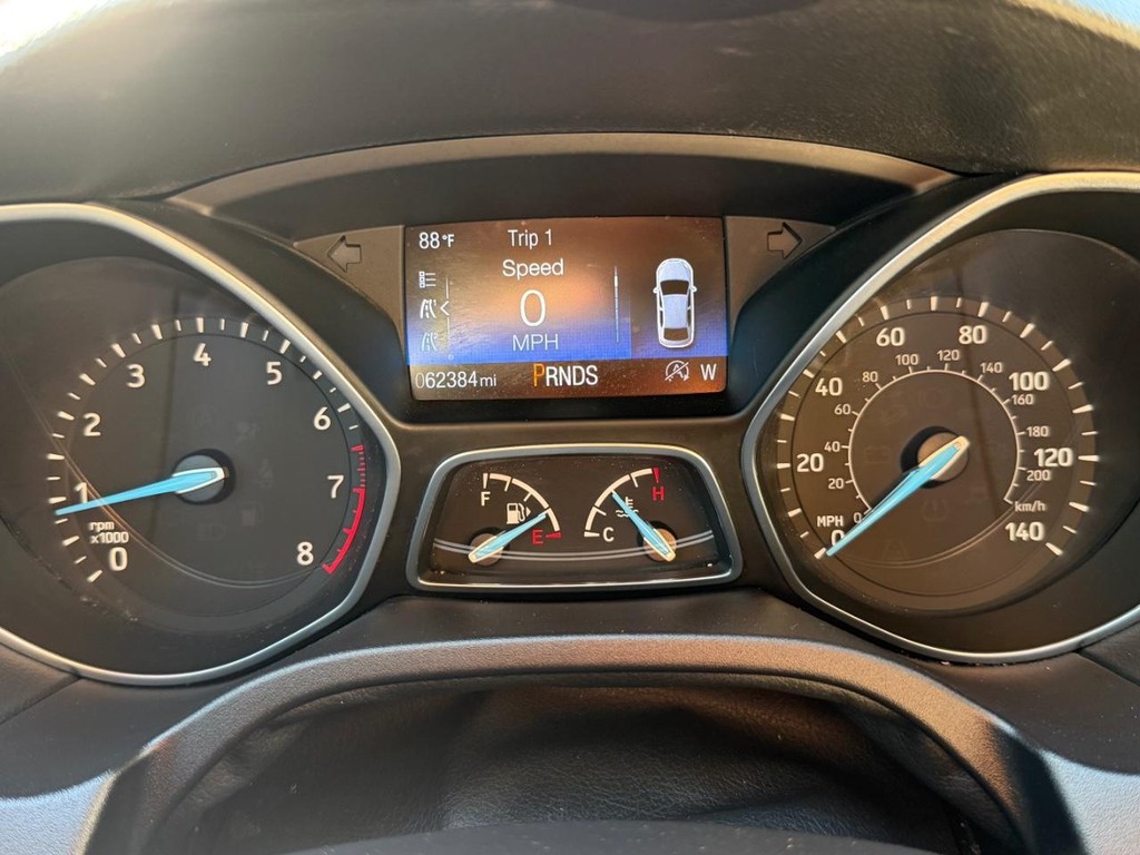 Ford Focus Vehicle Full-screen Gallery Image 30