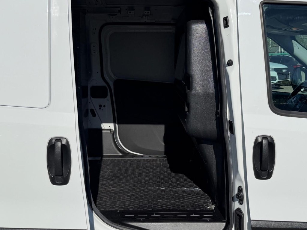 Ram ProMaster City Vehicle Full-screen Gallery Image 19