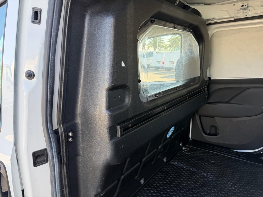 Ram ProMaster City Vehicle Full-screen Gallery Image 23