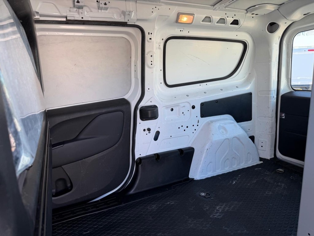 Ram ProMaster City Vehicle Full-screen Gallery Image 24