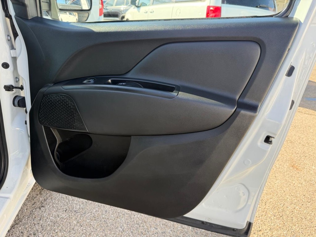 Ram ProMaster City Vehicle Full-screen Gallery Image 29