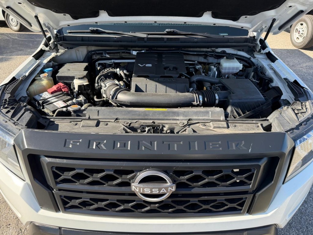 Nissan Frontier Vehicle Full-screen Gallery Image 42