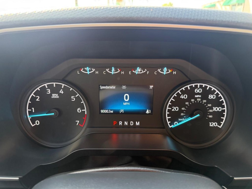 Ford F-150 Vehicle Full-screen Gallery Image 36