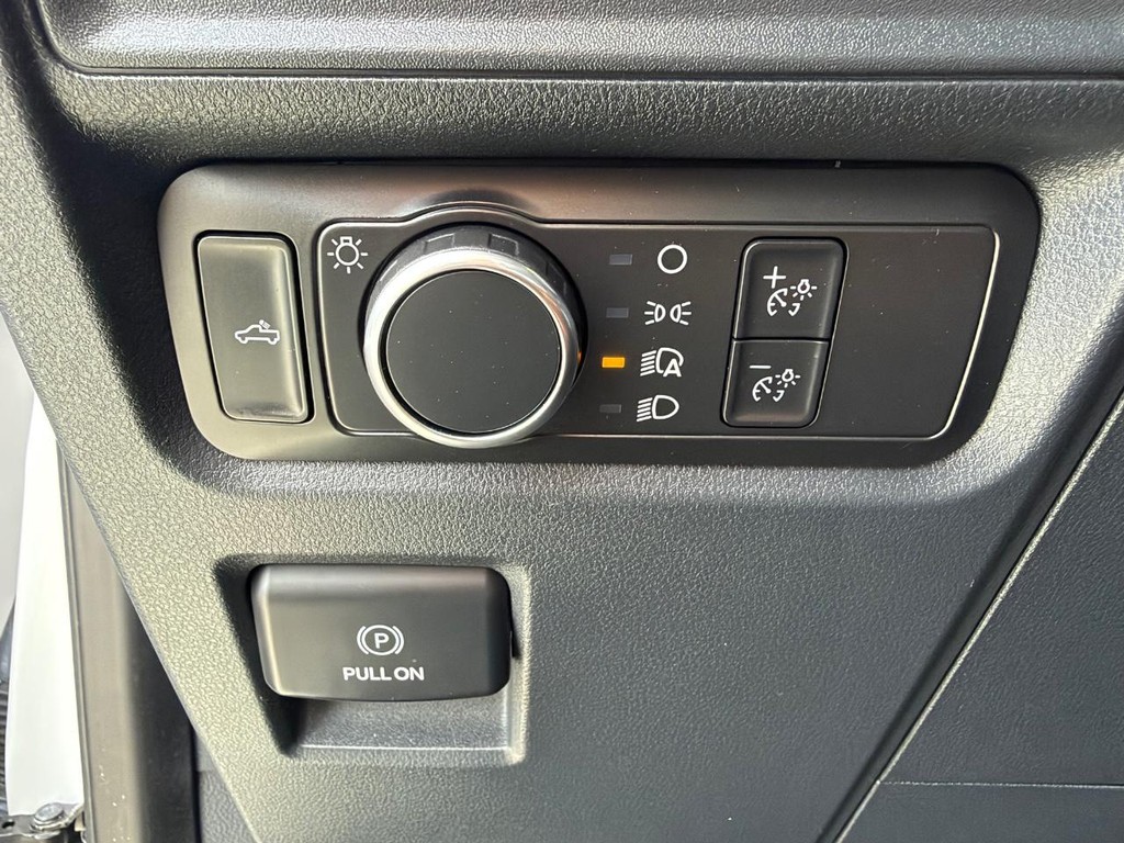 Ford F-150 Vehicle Full-screen Gallery Image 38