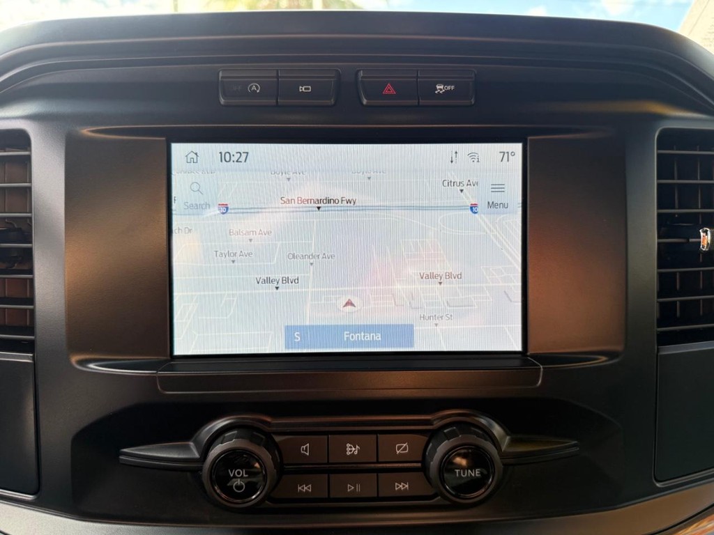 Ford F-150 Vehicle Full-screen Gallery Image 39