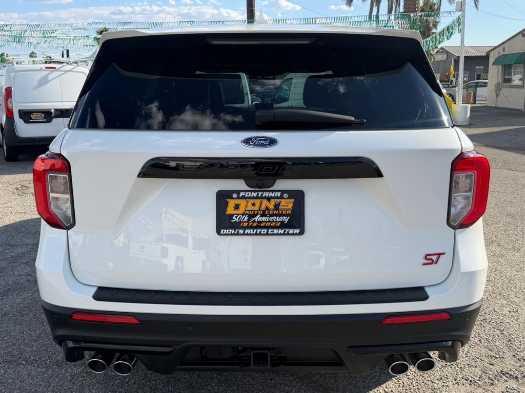 Ford Explorer Vehicle Full-screen Gallery Image 08