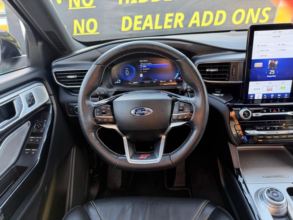 Ford Explorer Vehicle Full-screen Gallery Image 27