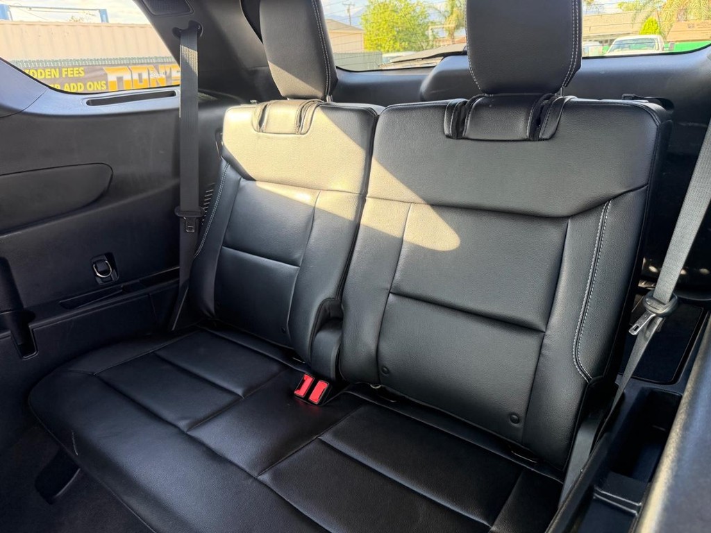 Ford Explorer Vehicle Full-screen Gallery Image 47