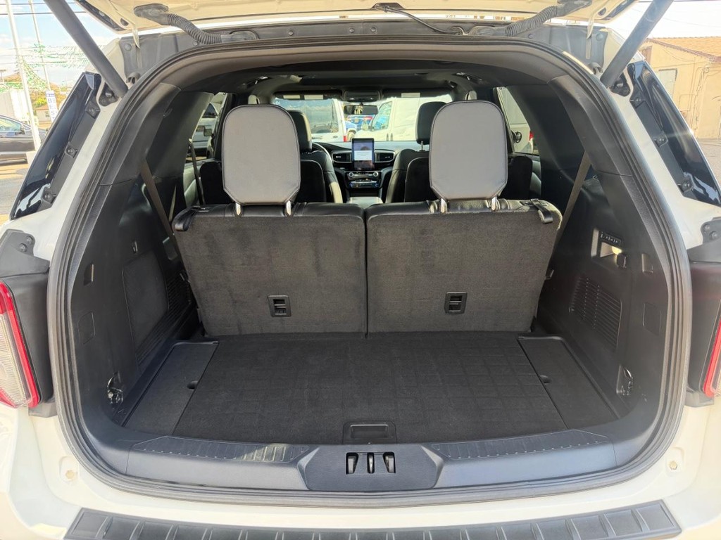 Ford Explorer Vehicle Full-screen Gallery Image 54