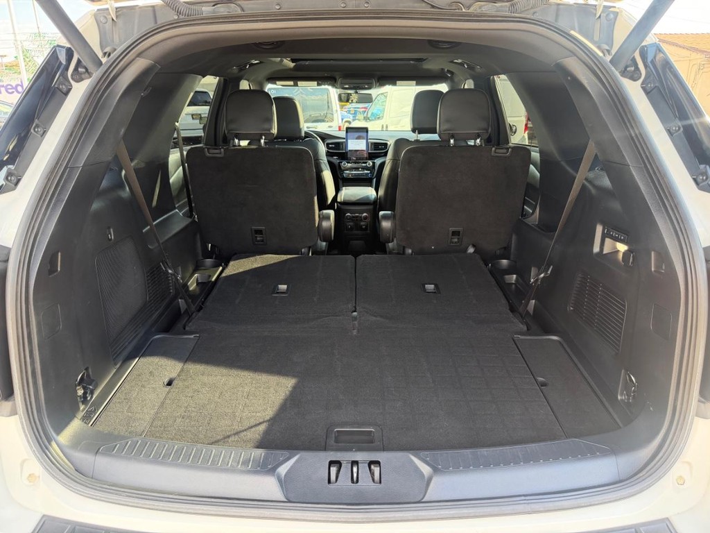 Ford Explorer Vehicle Full-screen Gallery Image 55
