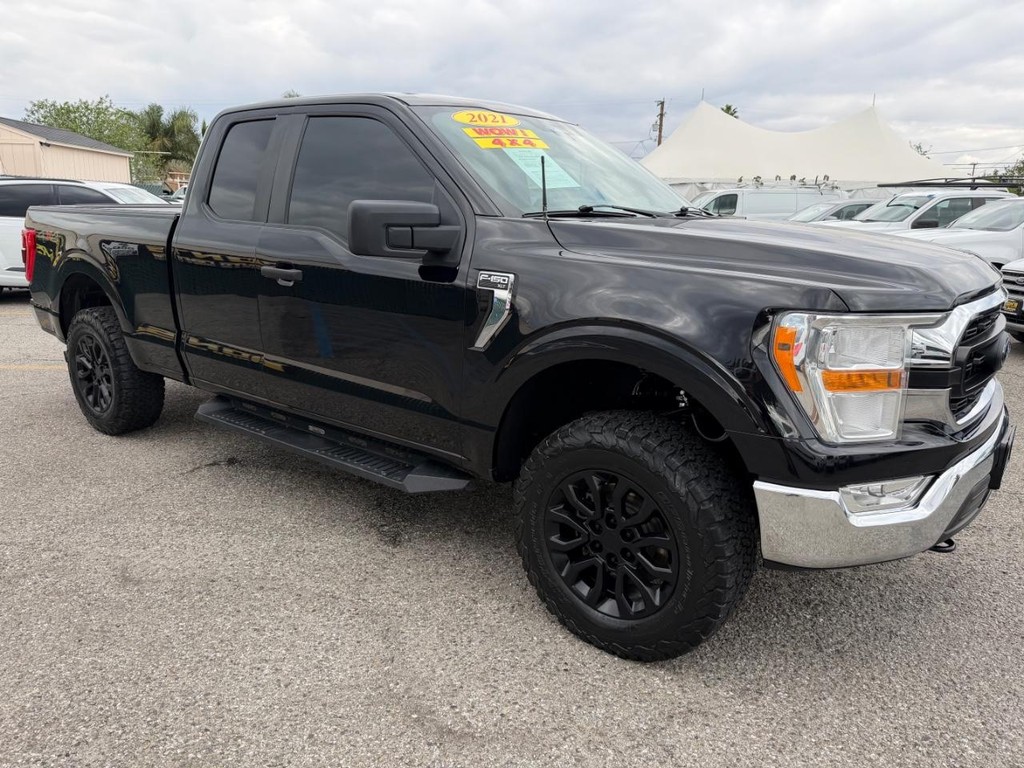 Ford F-150 Vehicle Full-screen Gallery Image 03