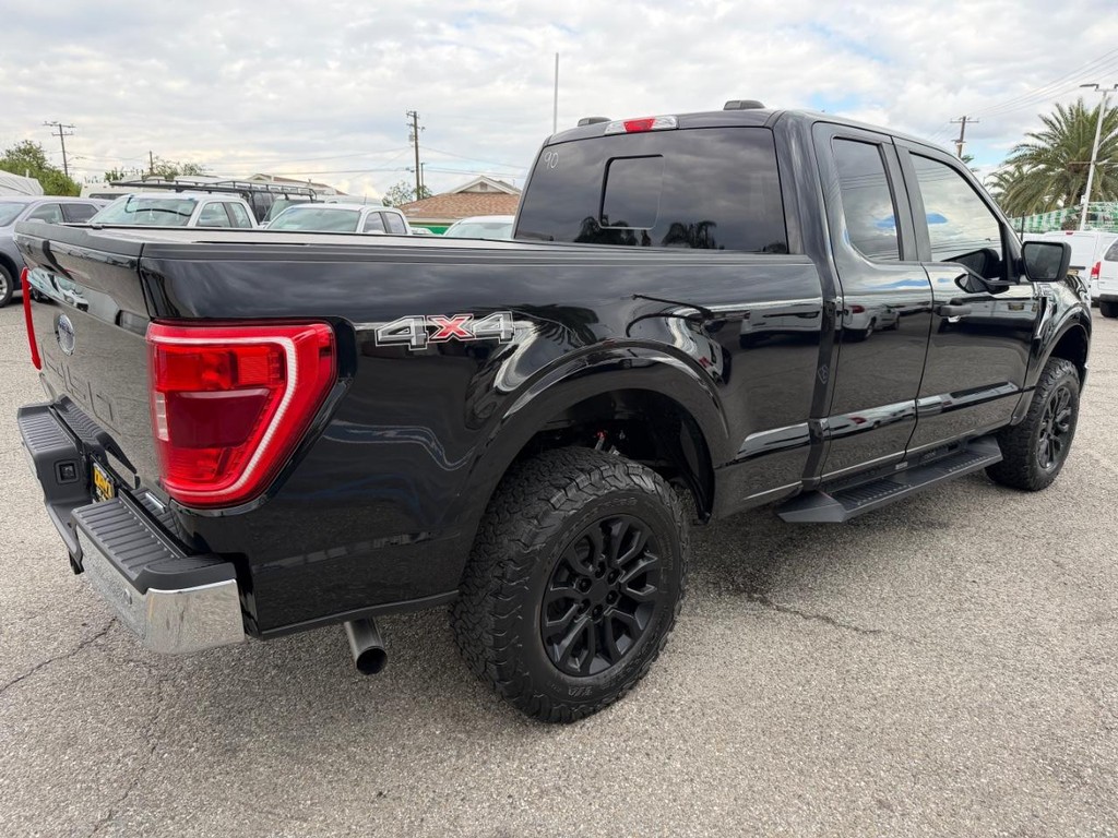 Ford F-150 Vehicle Full-screen Gallery Image 06