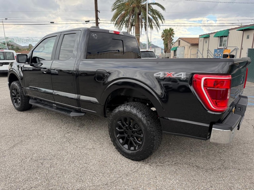 Ford F-150 Vehicle Full-screen Gallery Image 09