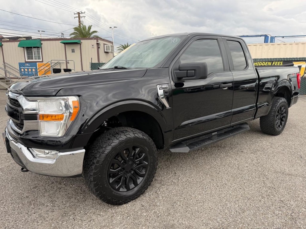 Ford F-150 Vehicle Full-screen Gallery Image 12