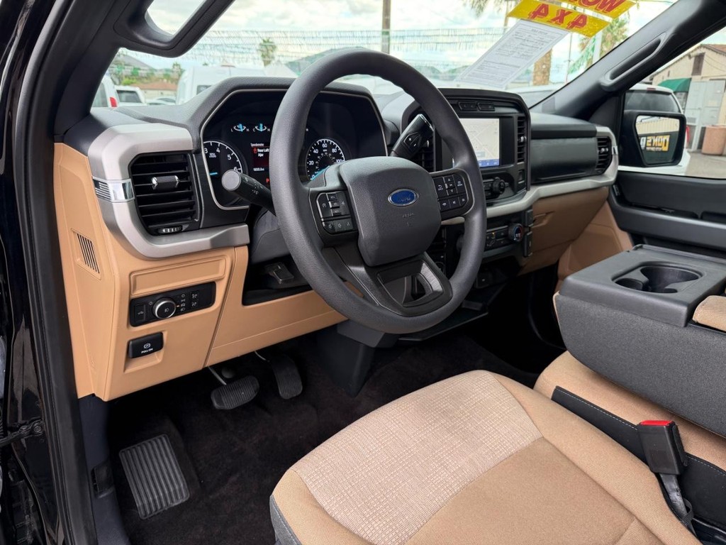 Ford F-150 Vehicle Full-screen Gallery Image 16