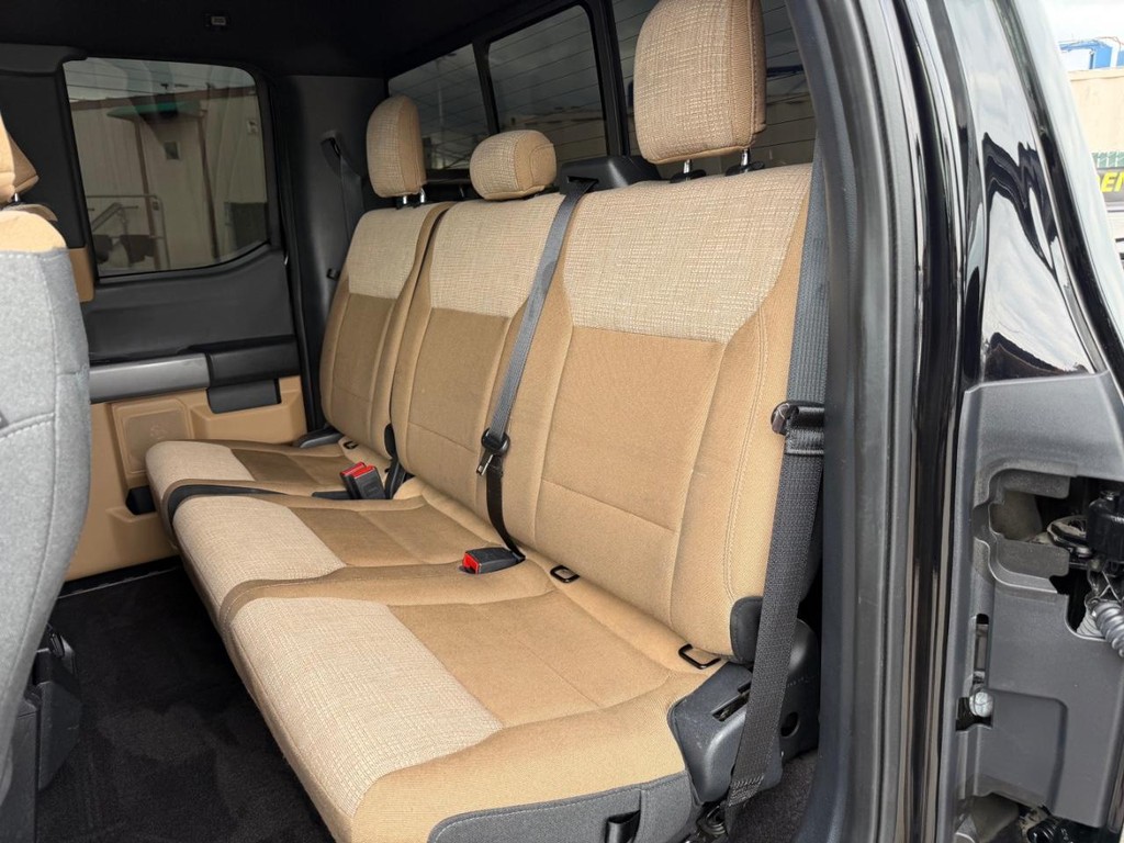 Ford F-150 Vehicle Full-screen Gallery Image 20