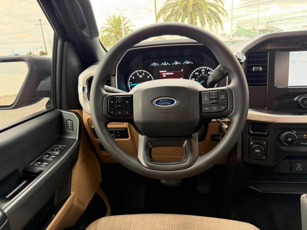 Ford F-150 Vehicle Full-screen Gallery Image 33