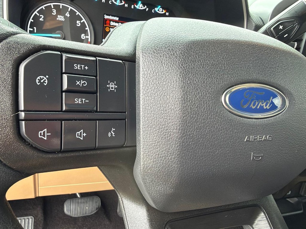 Ford F-150 Vehicle Full-screen Gallery Image 34