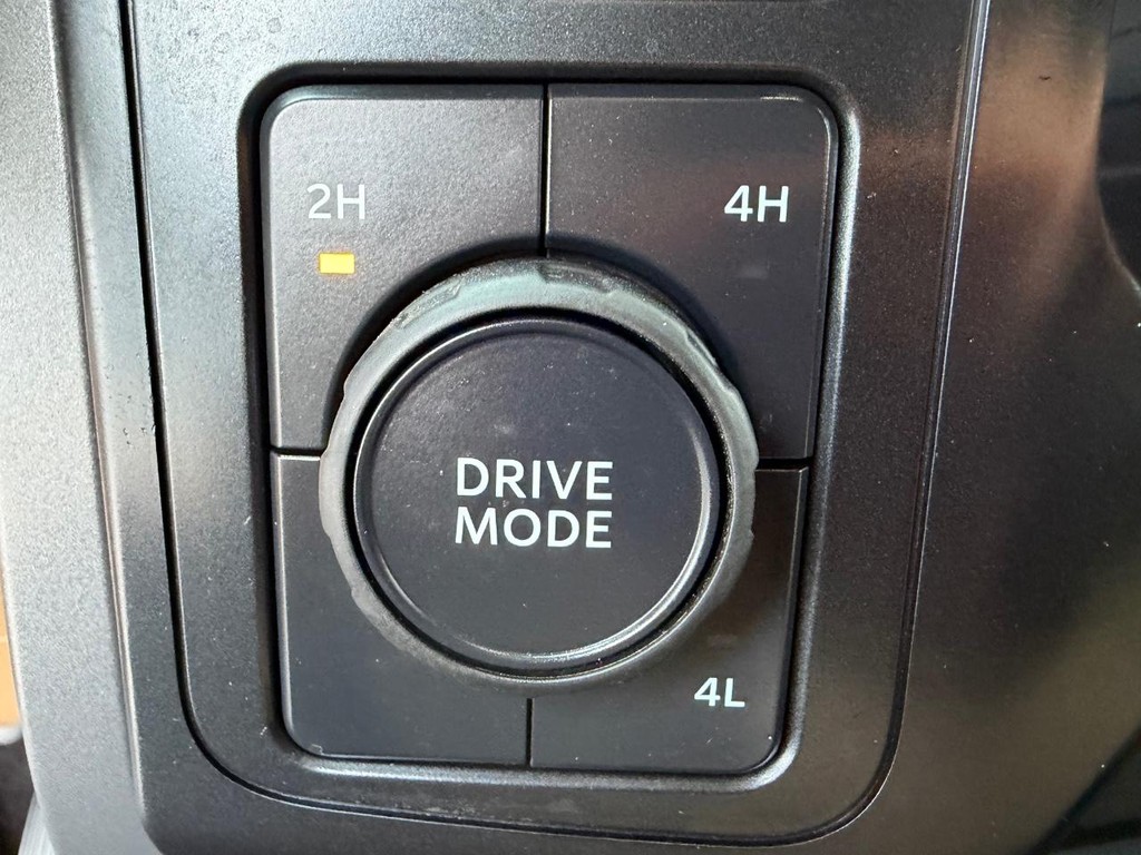 Ford F-150 Vehicle Full-screen Gallery Image 39
