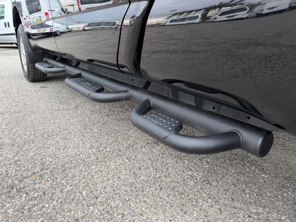 Nissan Titan XD Vehicle Full-screen Gallery Image 54