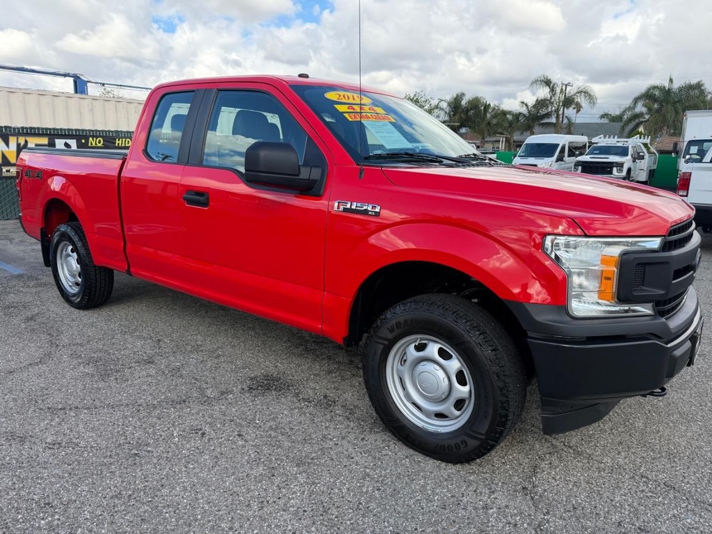 Ford F-150 Vehicle Full-screen Gallery Image 03