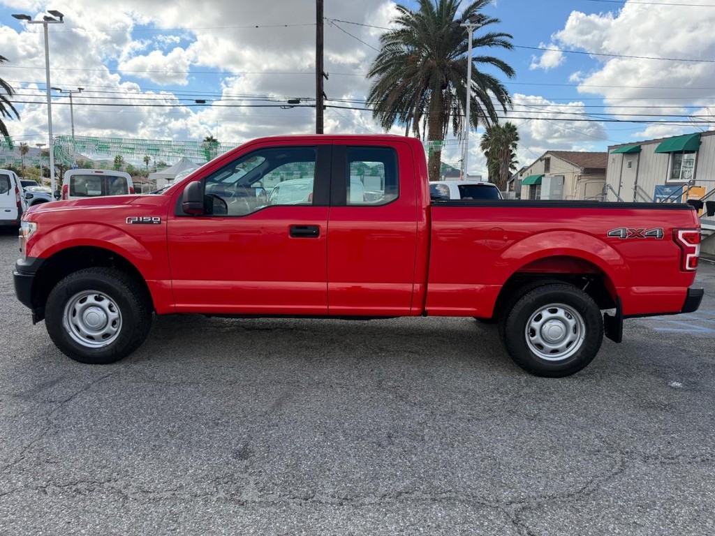 Ford F-150 Vehicle Full-screen Gallery Image 11
