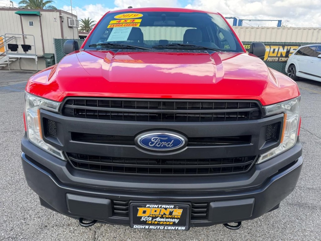 Ford F-150 Vehicle Full-screen Gallery Image 14