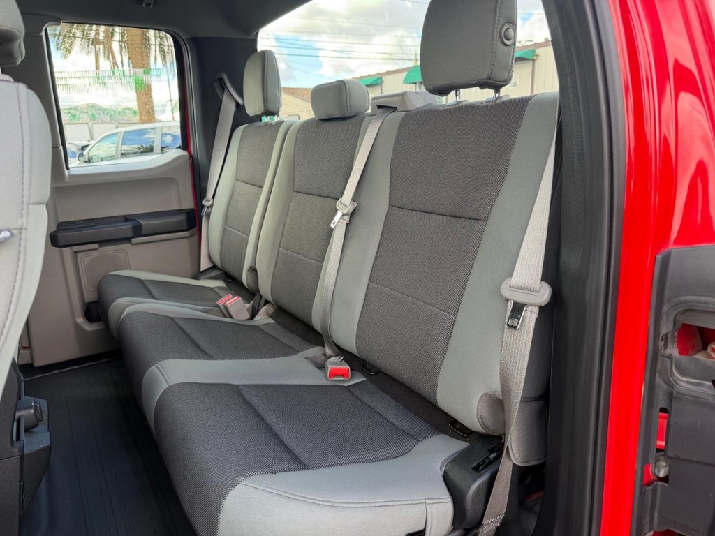 Ford F-150 Vehicle Full-screen Gallery Image 20