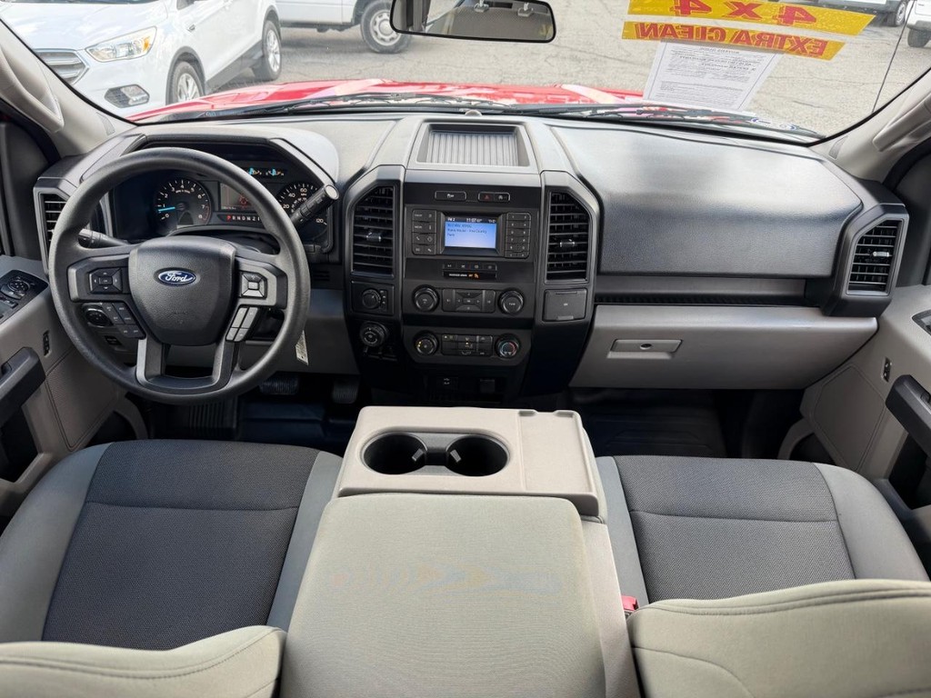 Ford F-150 Vehicle Full-screen Gallery Image 28