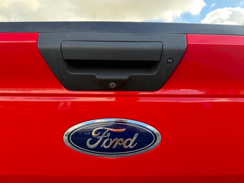 Ford F-150 Vehicle Full-screen Gallery Image 41