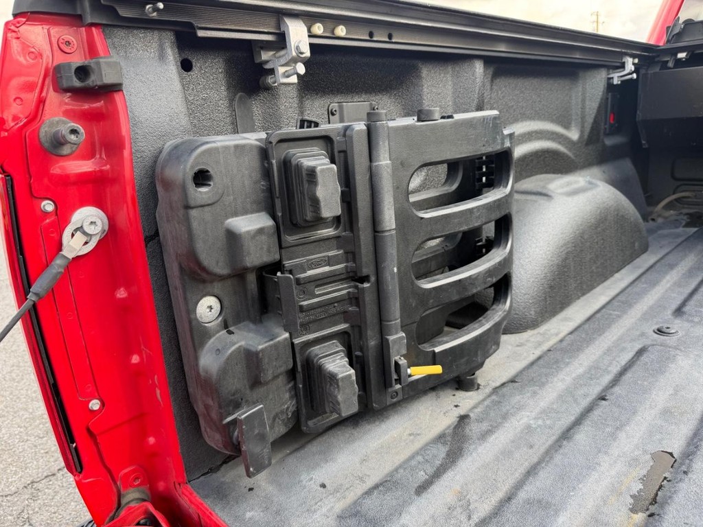 Ford F-150 Vehicle Full-screen Gallery Image 49