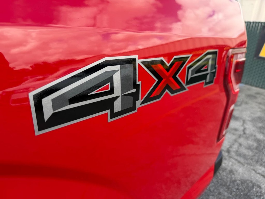 Ford F-150 Vehicle Full-screen Gallery Image 51