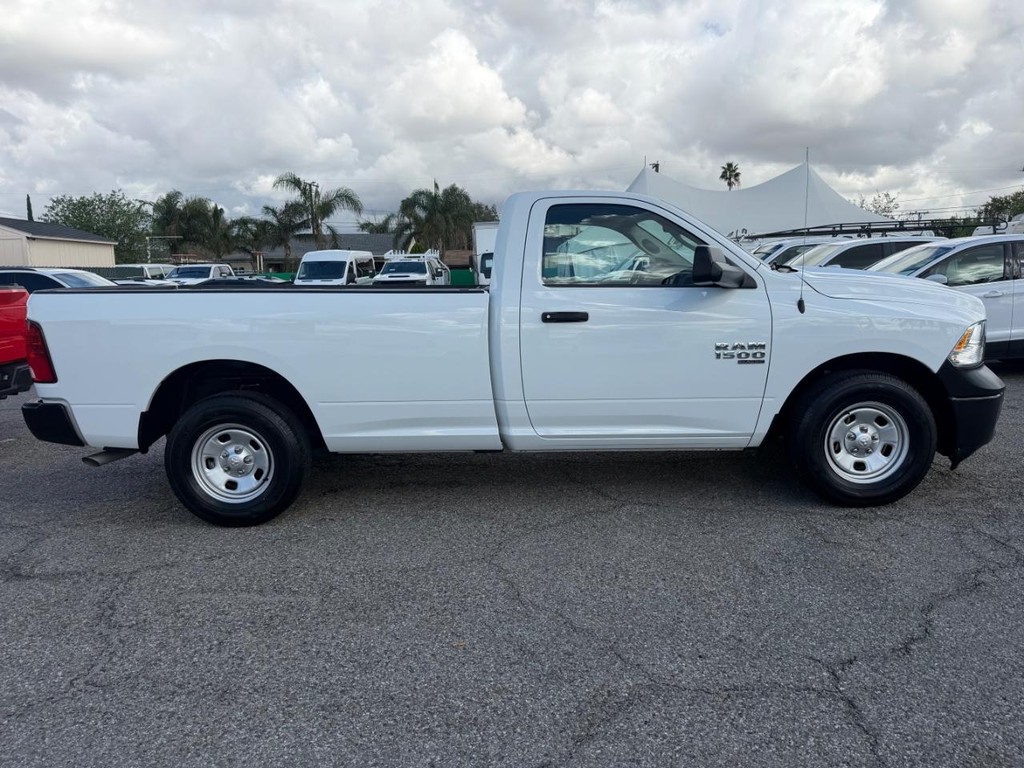 Ram 1500 Vehicle Full-screen Gallery Image 05