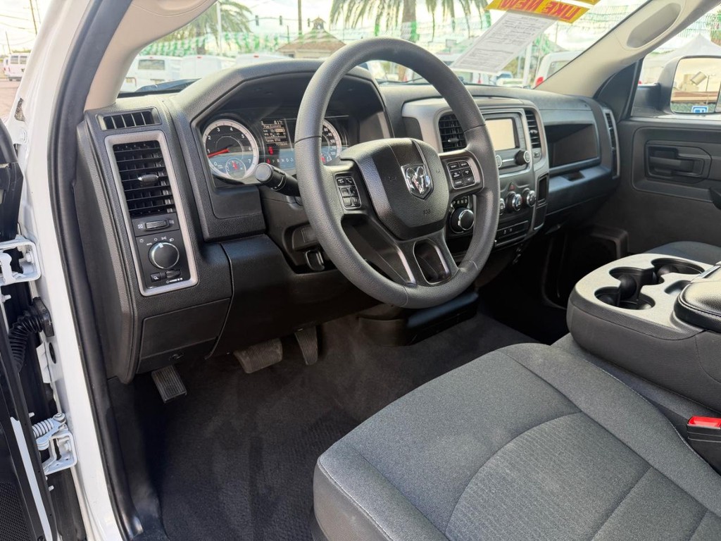 Ram 1500 Vehicle Full-screen Gallery Image 16