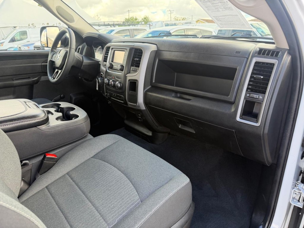 Ram 1500 Vehicle Full-screen Gallery Image 20