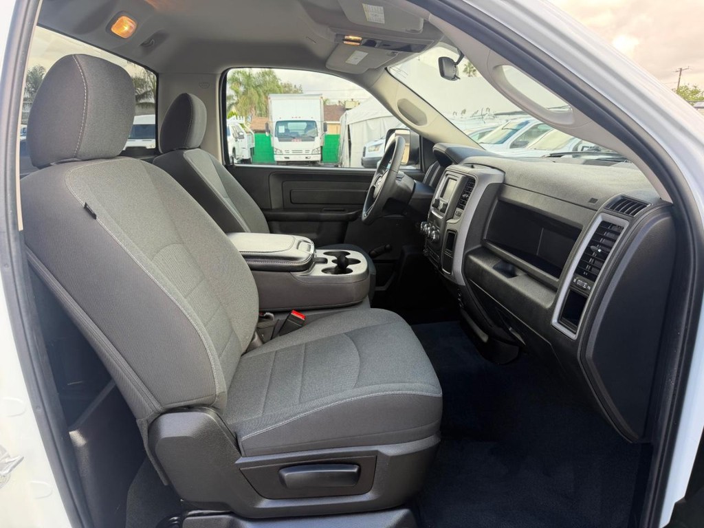 Ram 1500 Vehicle Full-screen Gallery Image 21