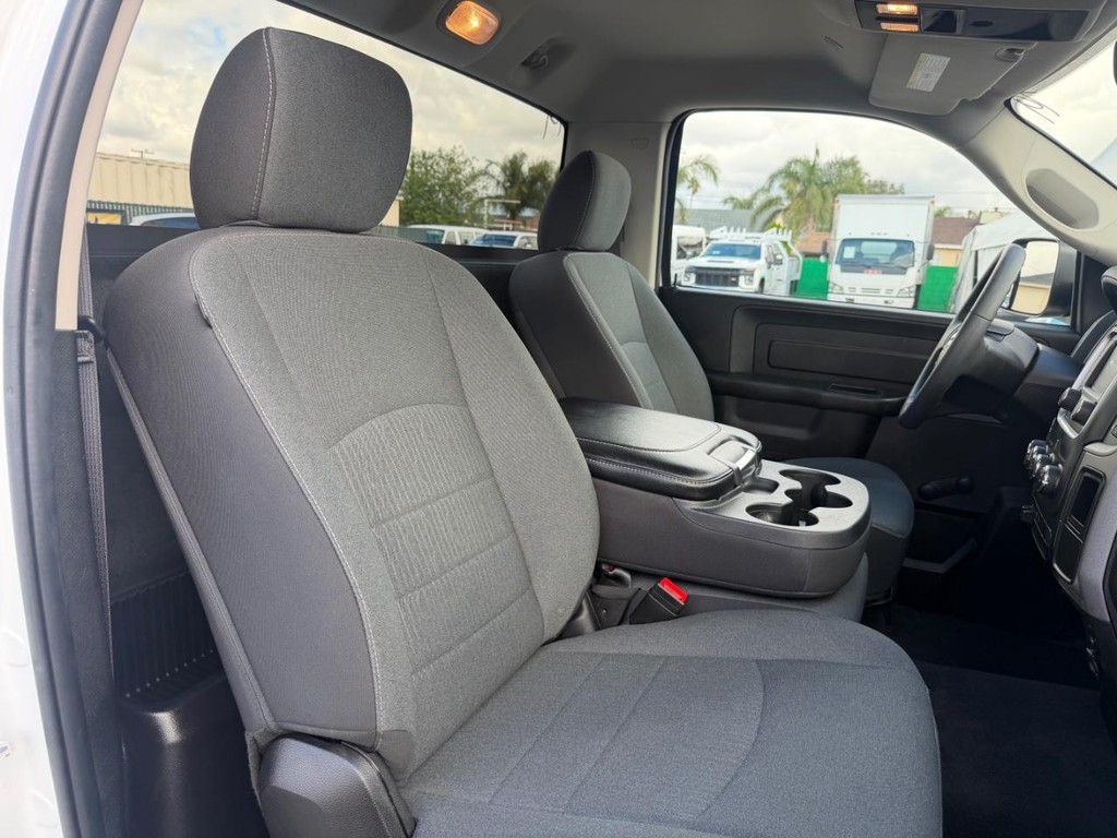 Ram 1500 Vehicle Full-screen Gallery Image 22