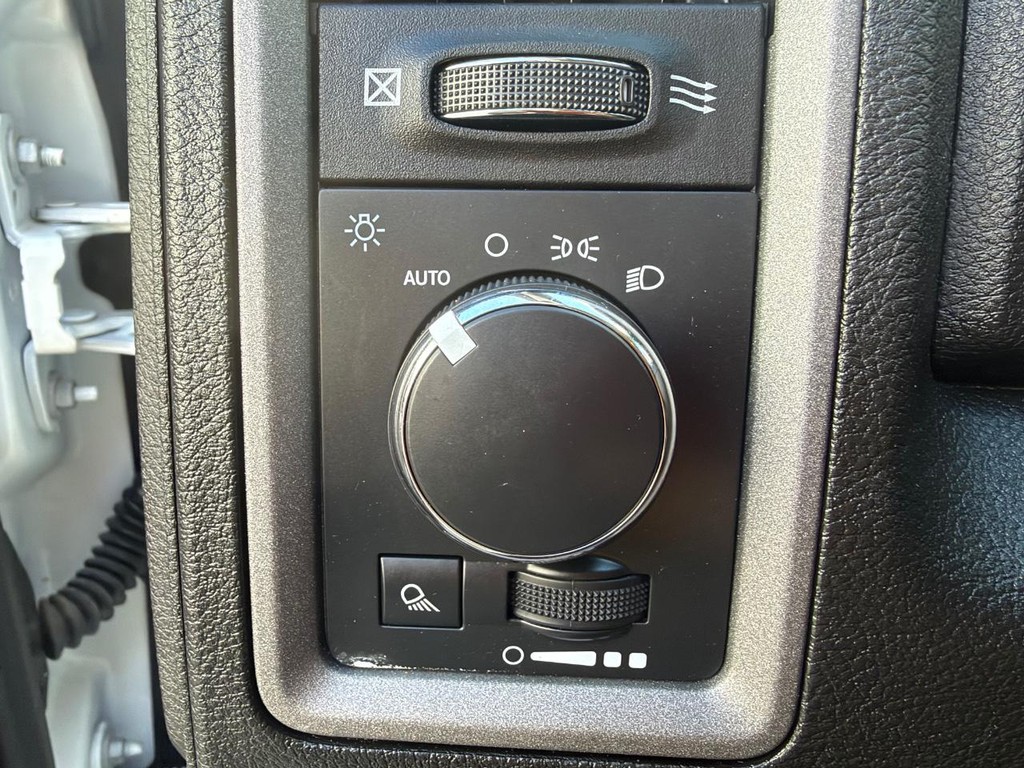 Ram 1500 Vehicle Full-screen Gallery Image 29