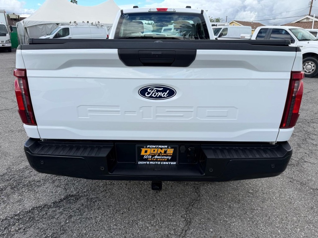 Ford F-150 Vehicle Full-screen Gallery Image 08