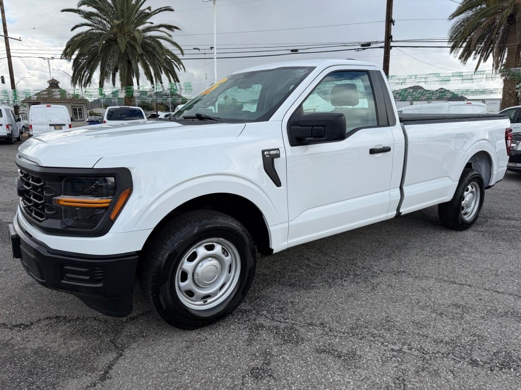 Ford F-150 Vehicle Full-screen Gallery Image 12