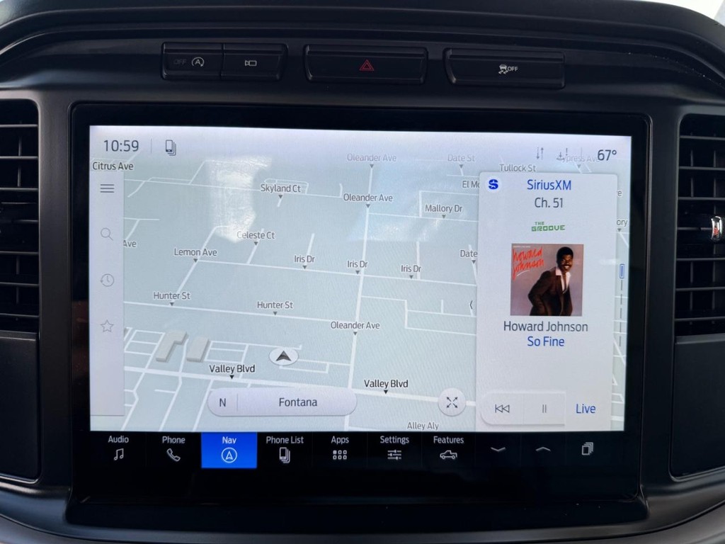 Ford F-150 Vehicle Full-screen Gallery Image 33