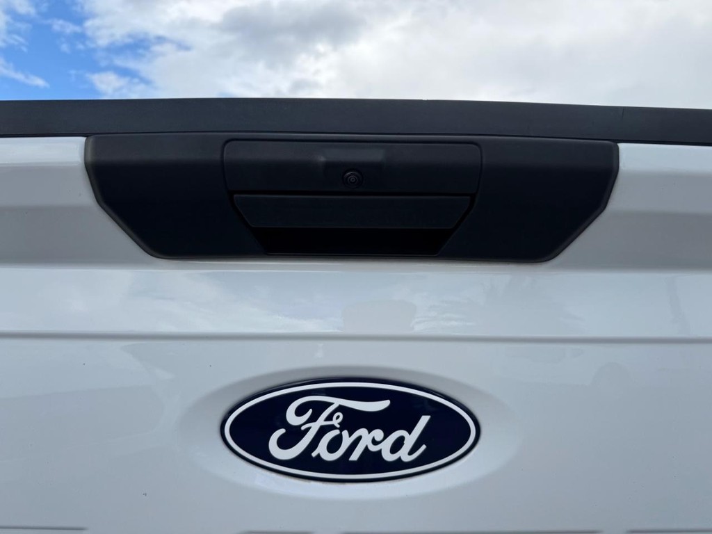 Ford F-150 Vehicle Full-screen Gallery Image 35