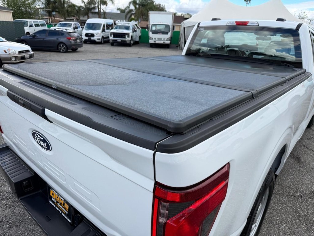 Ford F-150 Vehicle Full-screen Gallery Image 36