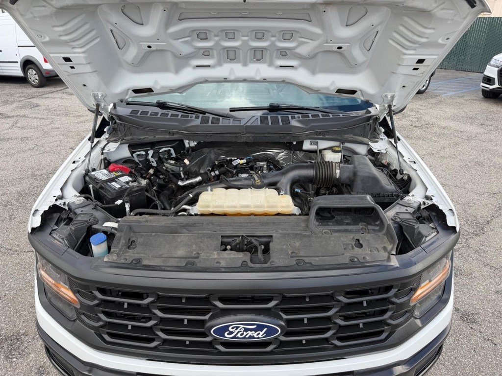 Ford F-150 Vehicle Full-screen Gallery Image 40