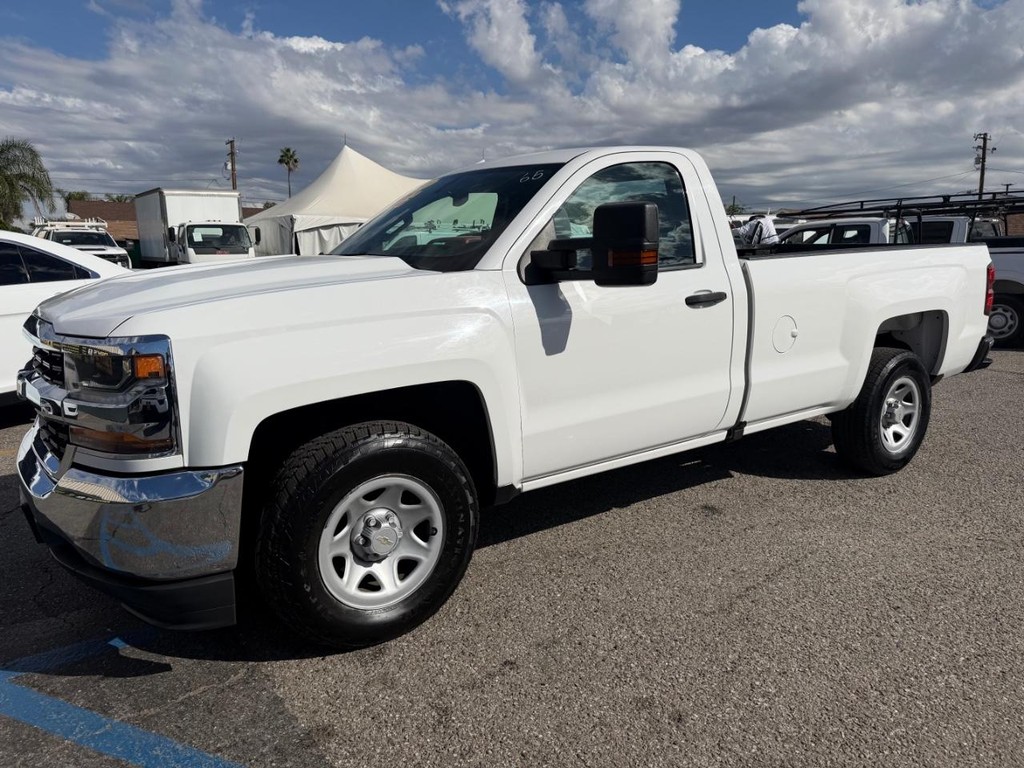Chevrolet Silverado 1500 Vehicle Full-screen Gallery Image 12
