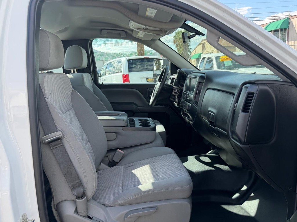 Chevrolet Silverado 1500 Vehicle Full-screen Gallery Image 21