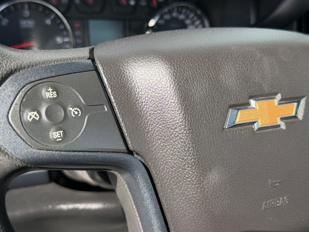 Chevrolet Silverado 1500 Vehicle Full-screen Gallery Image 29