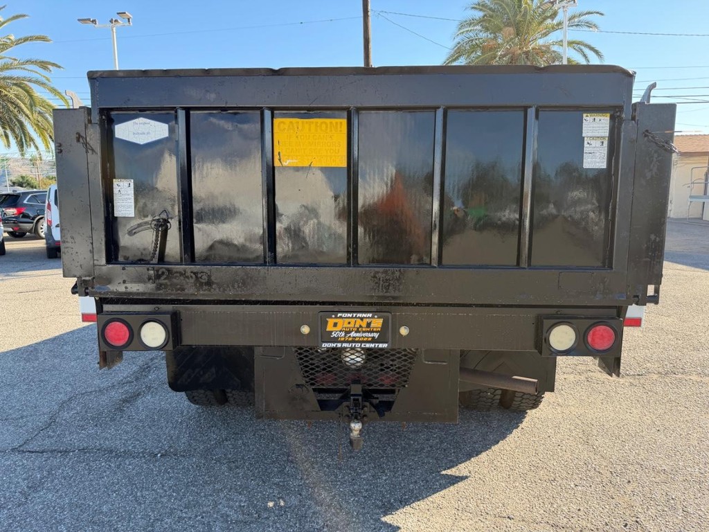 Ford F-550 Vehicle Full-screen Gallery Image 08
