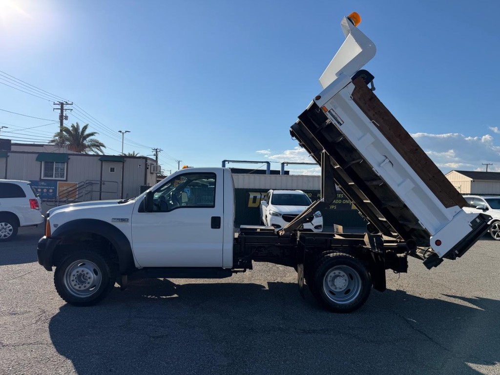 Ford F-550 Vehicle Full-screen Gallery Image 19